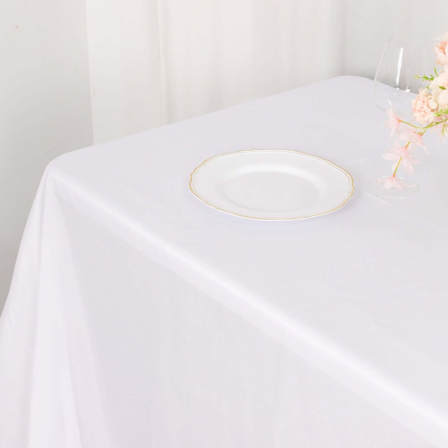 Polyester 90"x132" Rectangle Tablecloth White - Rounded Corners and Seamless Design for Sophisticated Gatherings - Linen Luxes