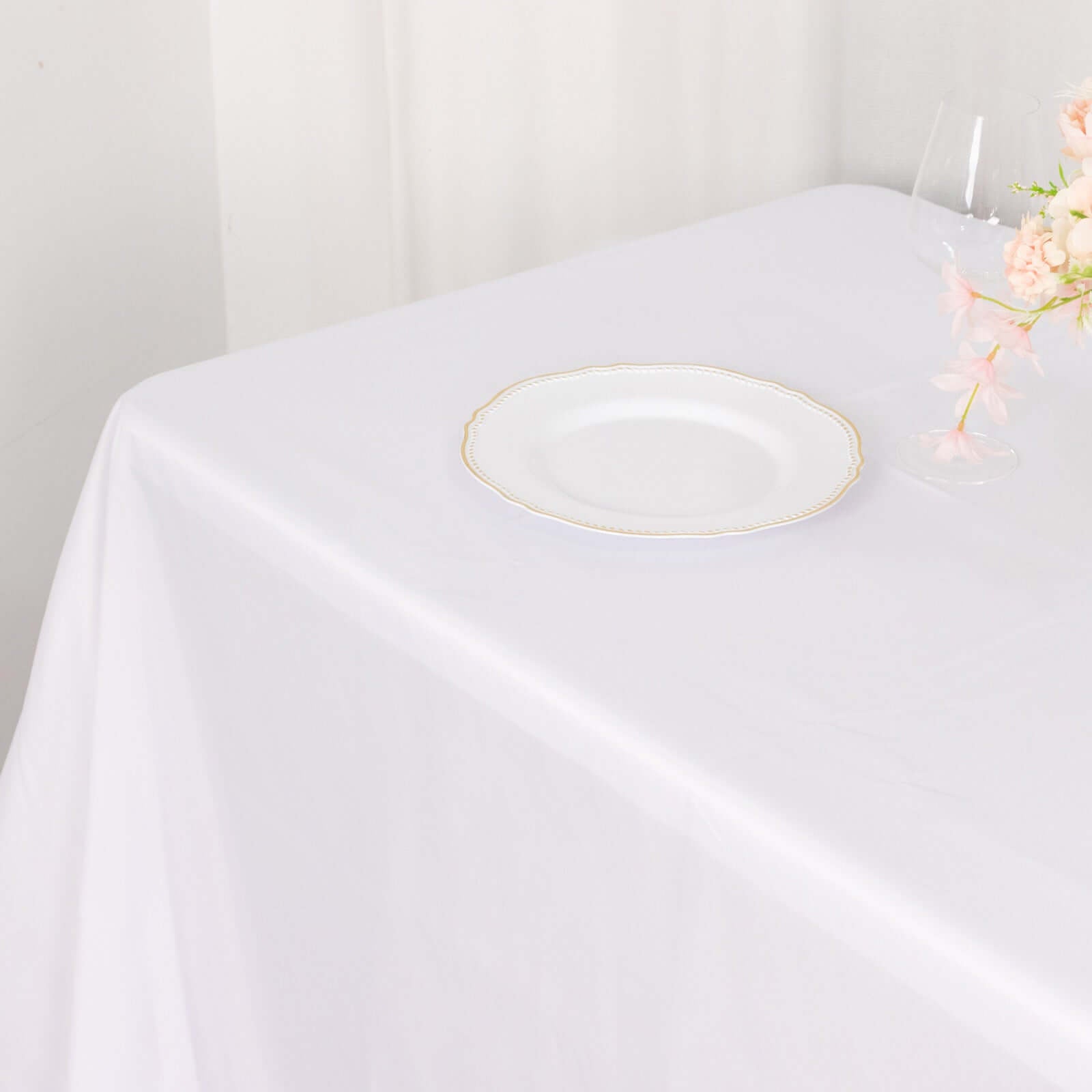 Polyester 90"x132" Rectangle Tablecloth White - Rounded Corners and Seamless Design for Sophisticated Gatherings - Linen Luxes