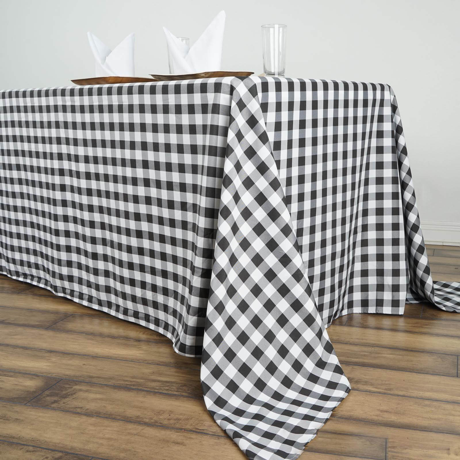 Polyester 90"x156" Rectangle Tablecloth White/Black - Seamless Checkered Buffalo Plaid Design for Rustic Occasions - Linen Luxes