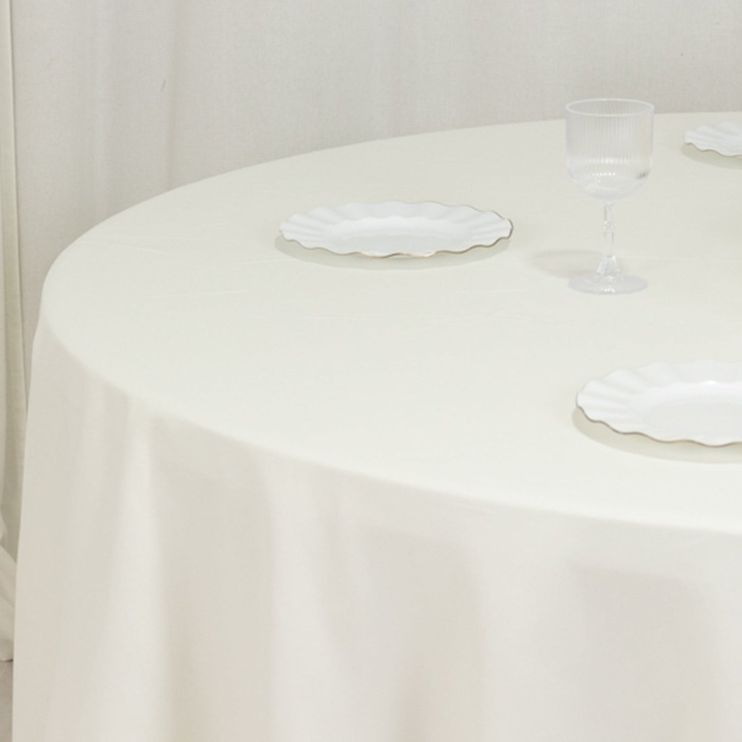 Cotton Blend 120" Round Tablecloth Ivory - Seamless Wrinkle-Resistant Table Cover