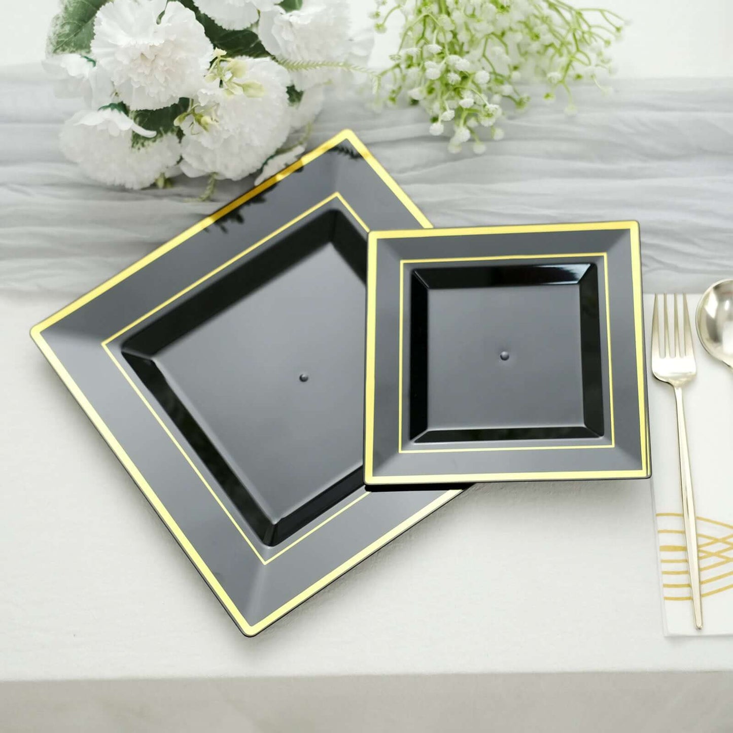 10-Pack Plastic Dinner Plates Black Square with Gold Trim - Lightweight Disposable Plates for Events 10"