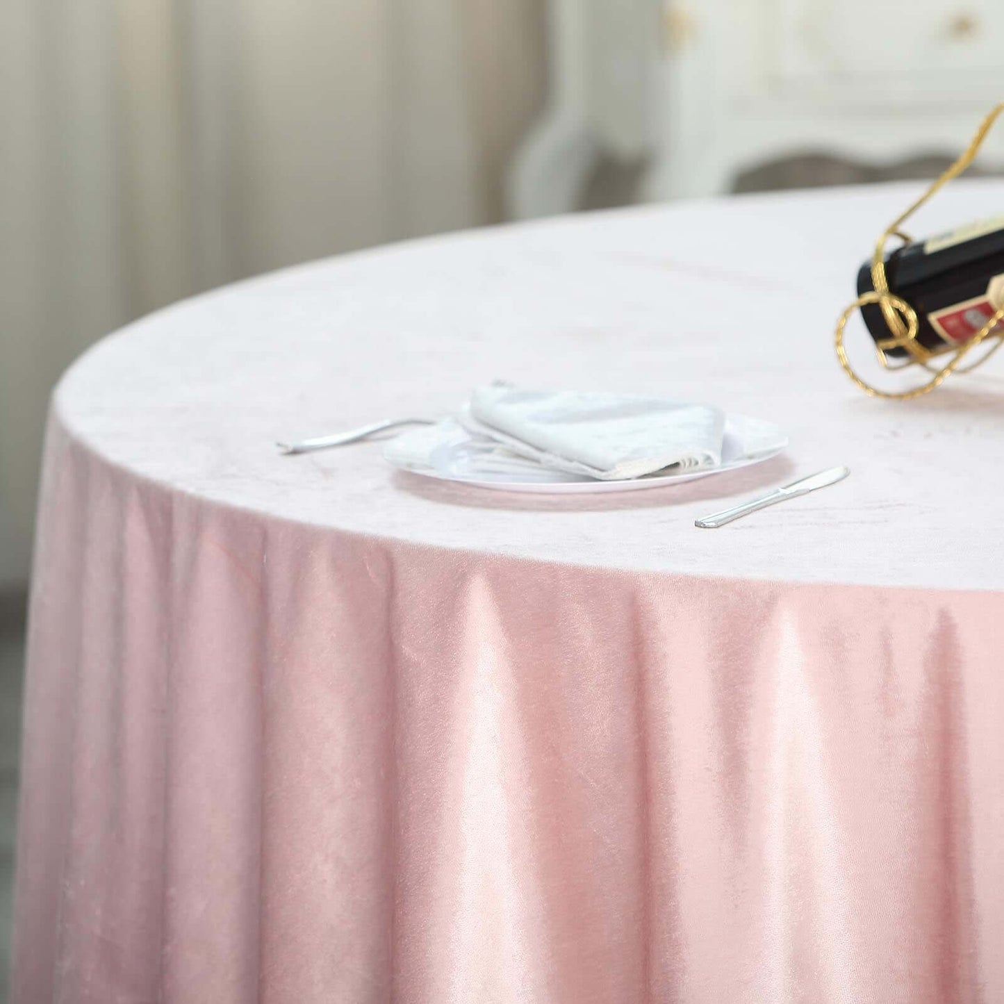 Premium Velvet 120" Round Tablecloth Blush - Reusable Soft & Seamless Table Cover - Linen Luxes