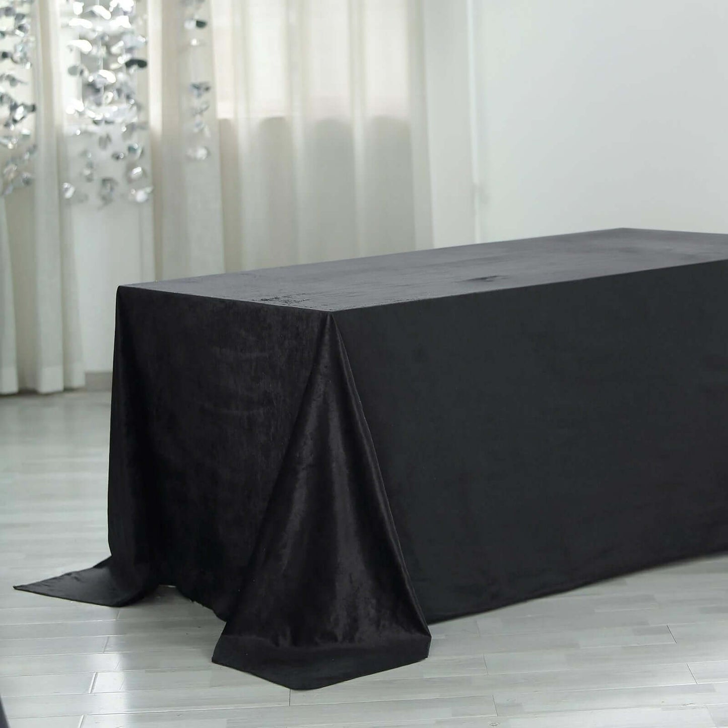 Premium Velvet 90"x156" Rectangle Tablecloth Black - Reusable Soft & Stylish Seamless Table Cover for Sophisticated Weddings & Events - Linen Luxes