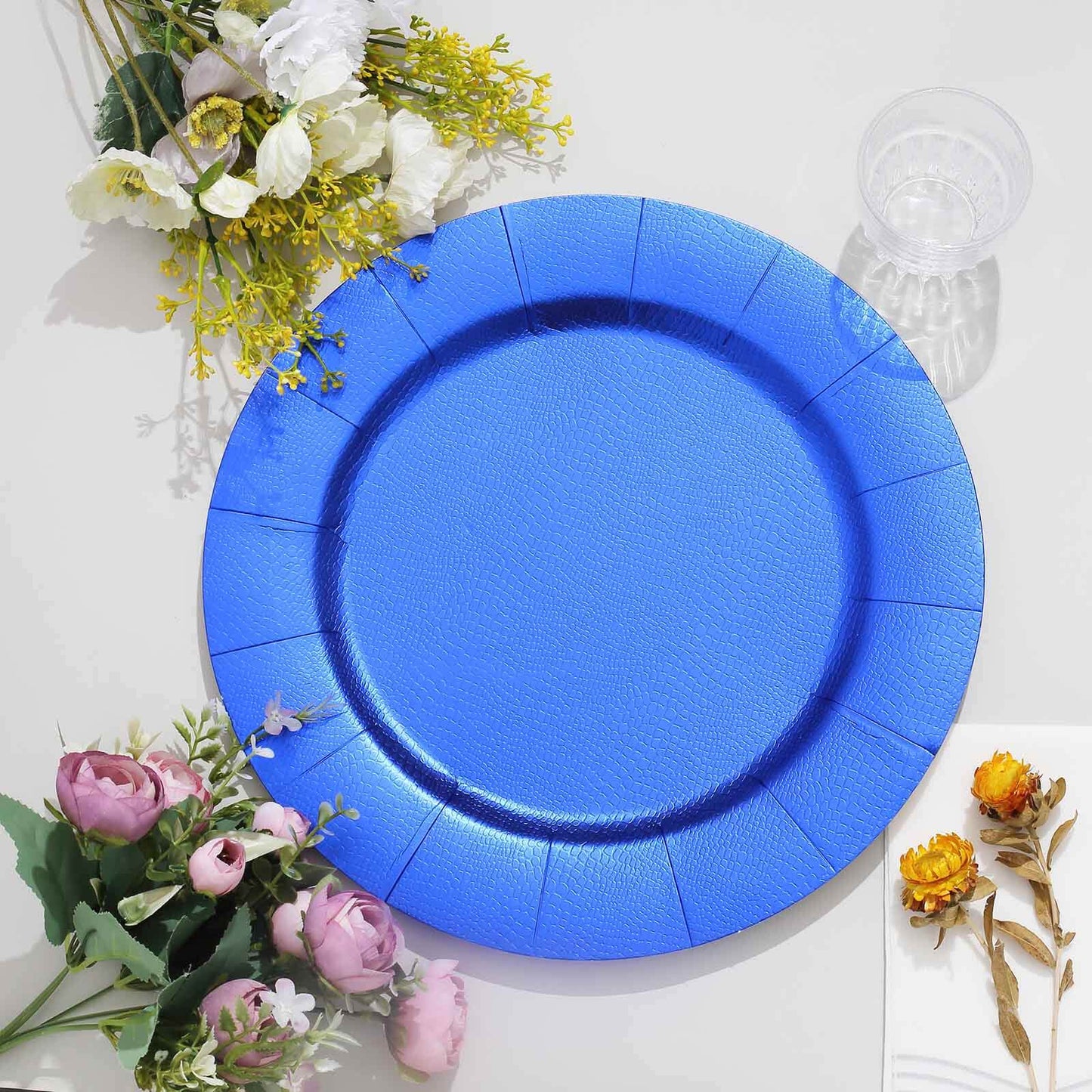 10-Pack Disposable Round Charger Plates in Royal Blue with Leathery Texture - Durable 1100GSM Cardboard Placemats 13"