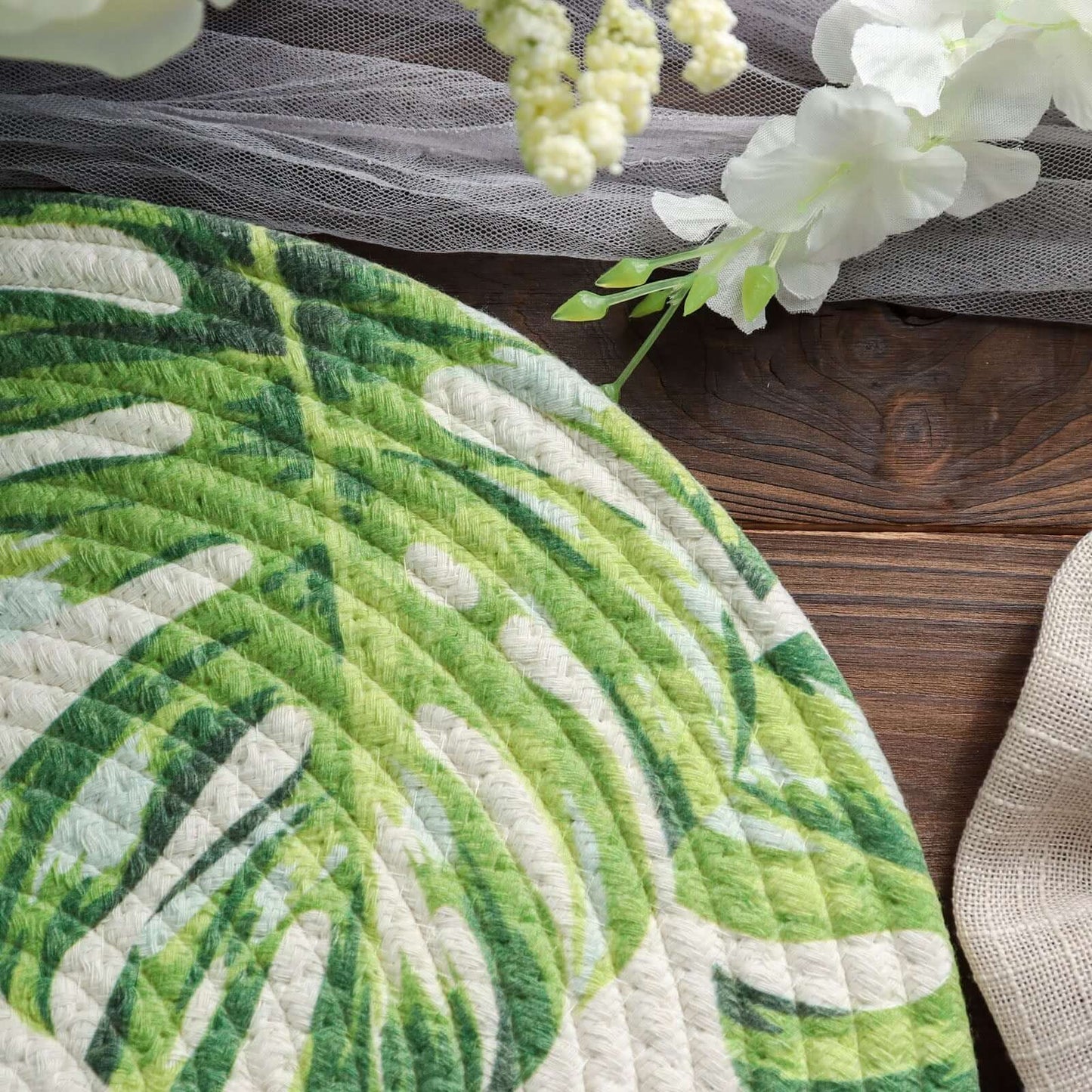 4-Pack Table Placemats Tropical Leaf Design Green Cotton Round - Woven Indoor/Outdoor Dining Mats 15"