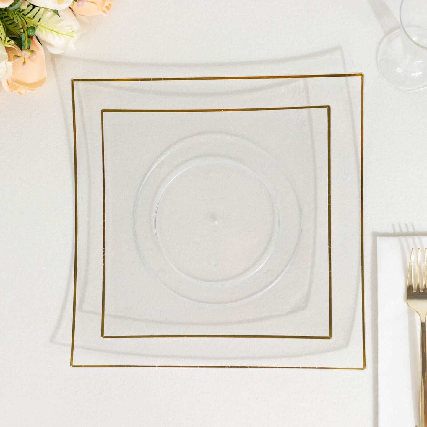 10-Pack Plastic 10" Square Dinner Plates in Clear Concave Style with Gold Rim - Modern Disposable Party Plates