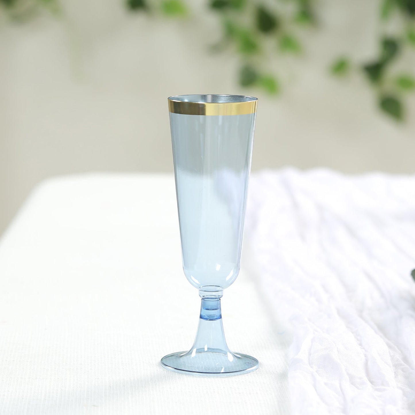 12-Pack Plastic Champagne Flutes Transparent Dusty Blue with Gold Rim - Stylish Disposable Cocktail Glasses for Parties 5oz 6"