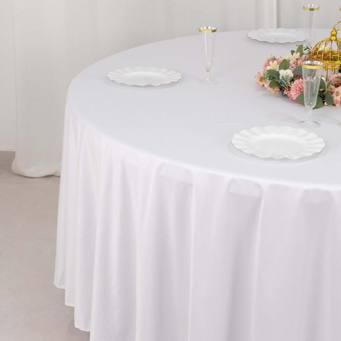 Scuba Round 108" Tablecloth White - Wrinkle Free & Stain Resistant Table Cover for Exquisite Events