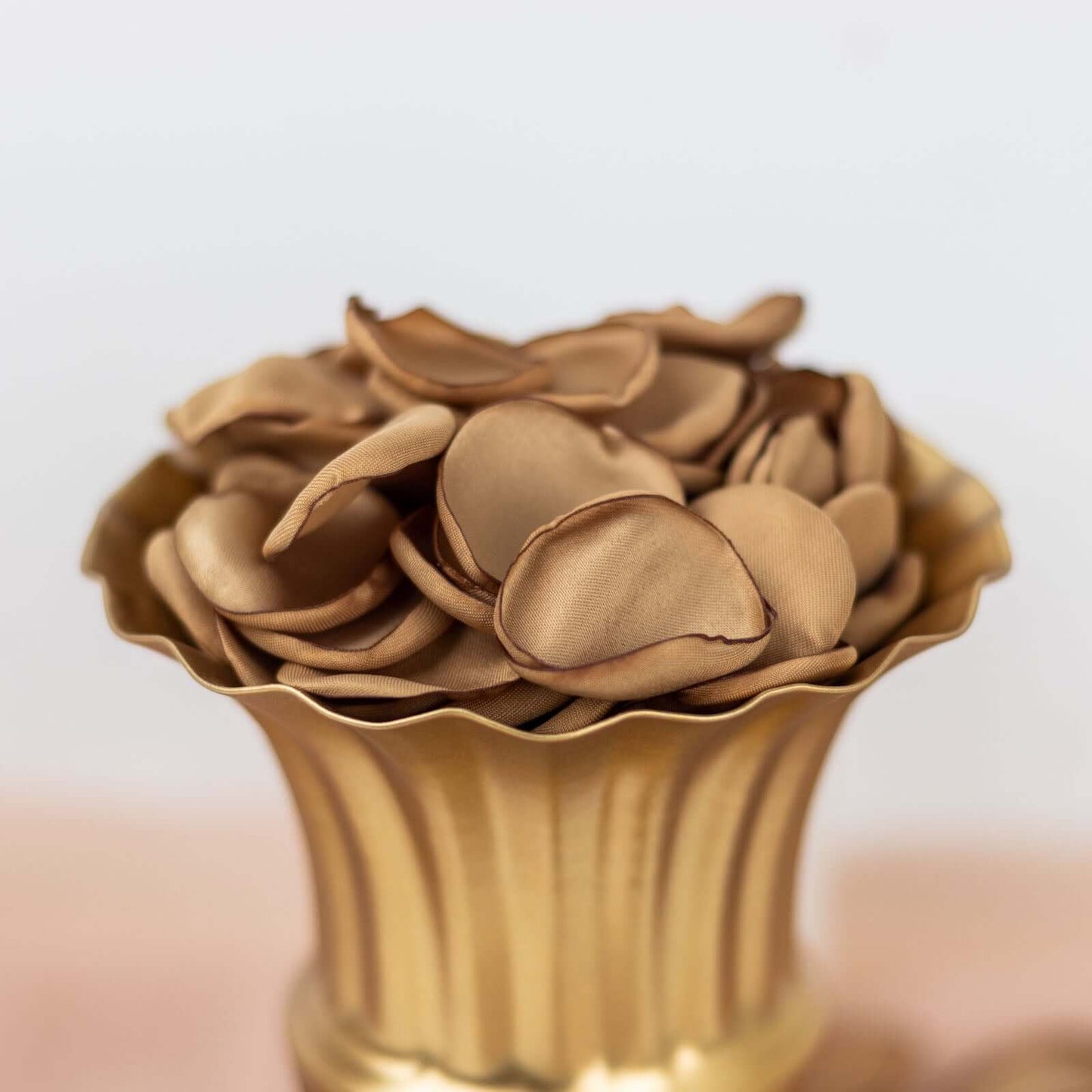 400-Pack Rose Petals Life-Like Flower Confetti Gold Matte Silk Round - Perfect for Event Tables 2"
