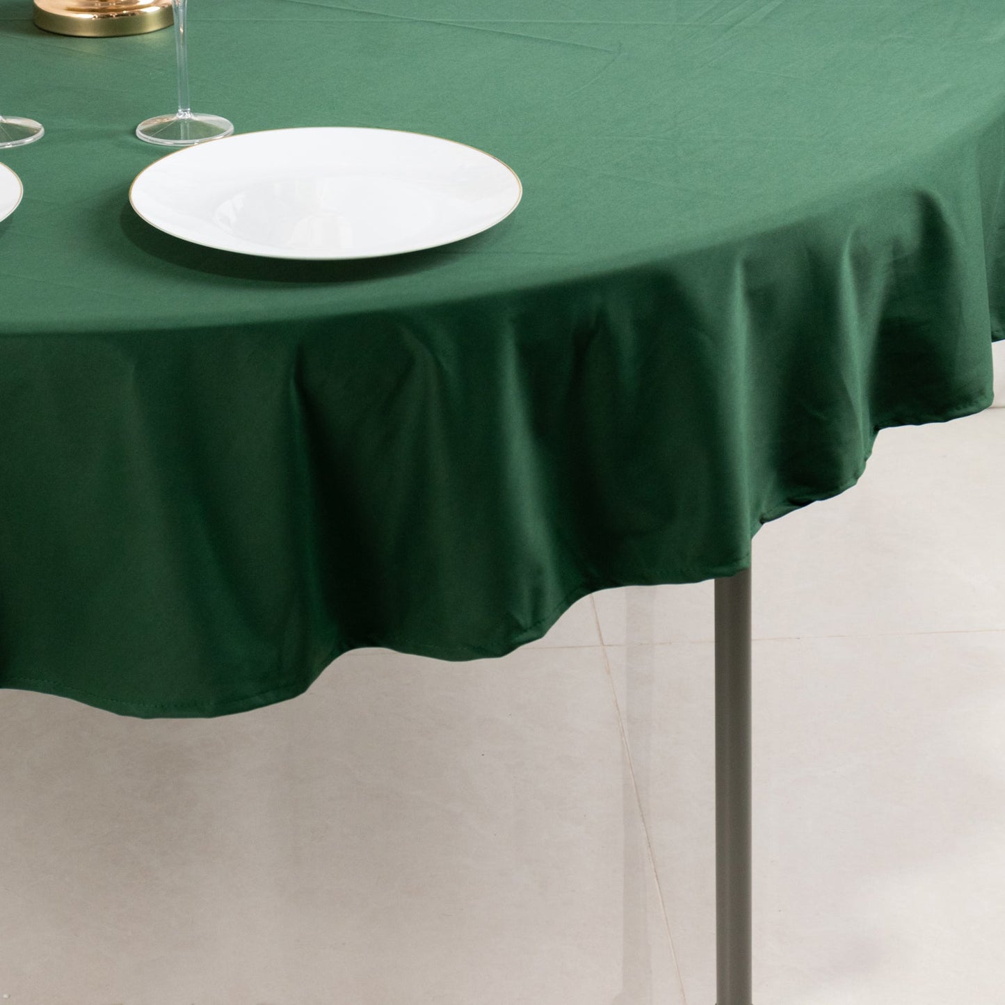 Scuba Round 70" Tablecloth Hunter Emerald Green - Wrinkle Free & Stain Resistant Table Cover